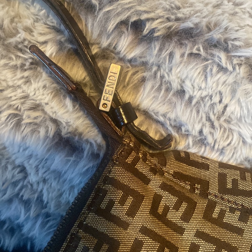 Fendi handbag - Picture 4 of 11